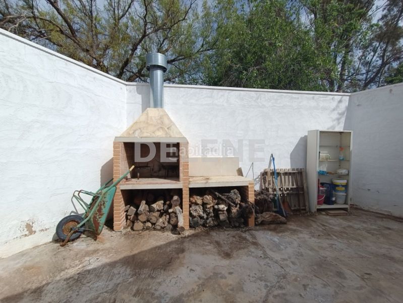 Foto f171a015-c6a3-4190-bc4c-4262771e1d8f. Masia amb xemeneia a Tobarra