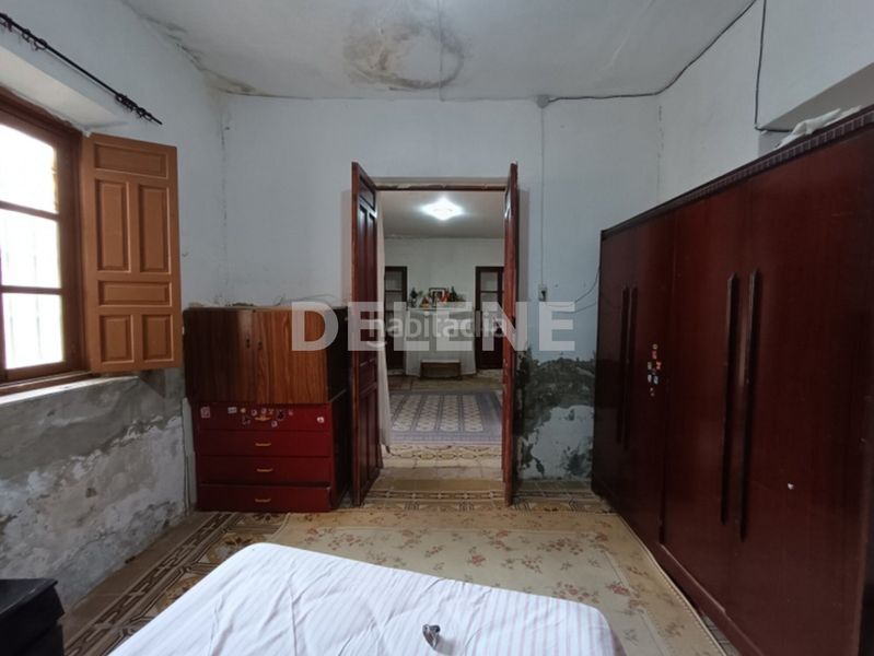 Foto 00e609c3-8c72-4a8a-9032-55eb5eea25de. Casa aparellada a Hellín