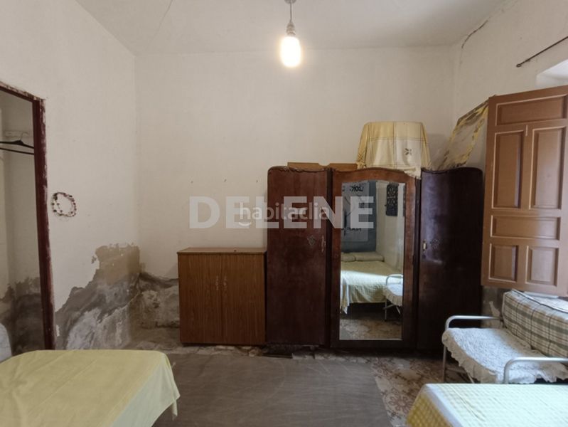 Foto 6b85f4a7-3e8a-4a8d-a118-6fd062f92275. Casa aparellada a Hellín
