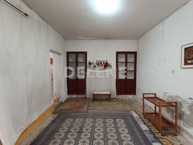 Foto ad536a3c-d5c5-4aae-bbd9-8e696072e57f. Casa aparellada a Hellín
