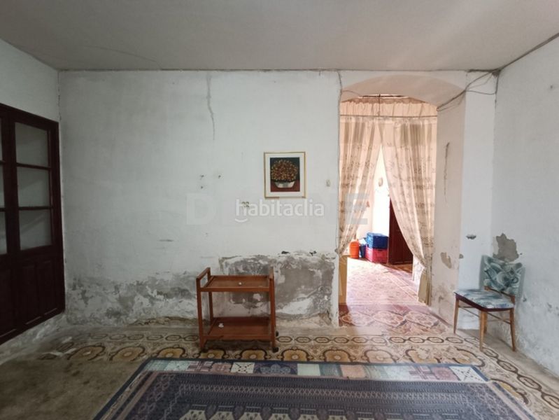Foto c1bb6179-f10f-44b4-abaf-ddd07f269597. Casa aparellada a Hellín