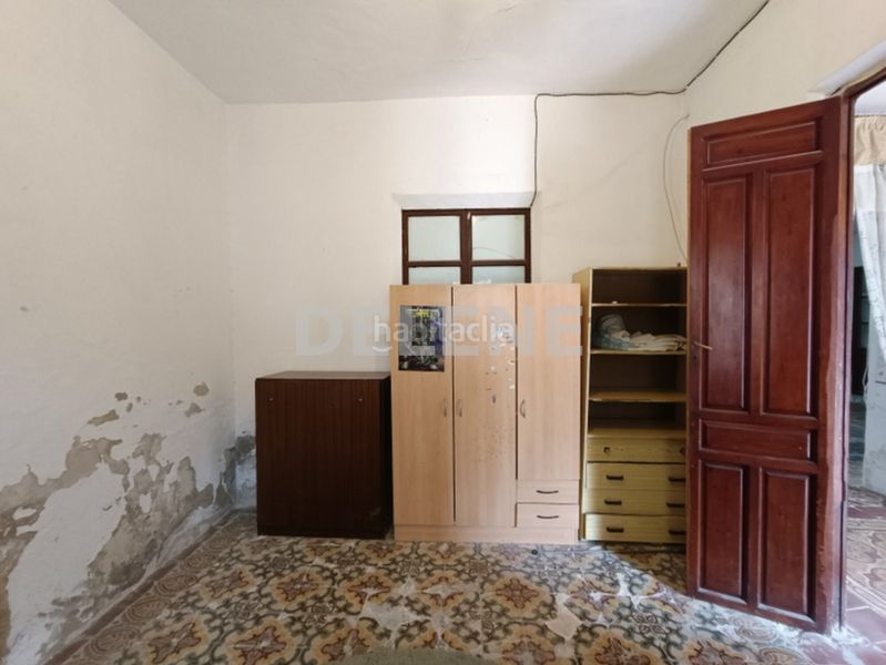 Foto c6454249-e009-48af-bf0f-08eb61bb08ca. Casa aparellada a Hellín