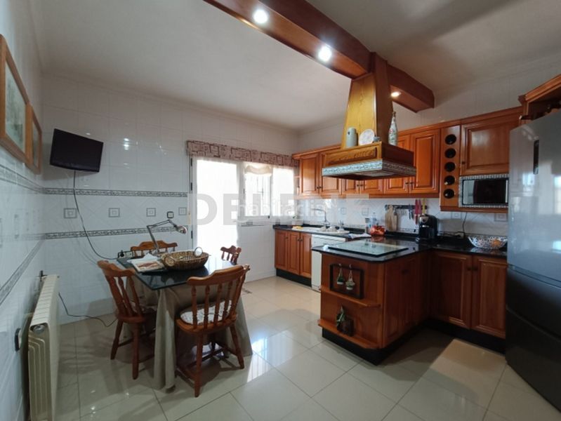 Foto 6059f397-9398-4b41-b1dd-7f4d8a8b5ad7. Xalet amb xemeneia calefacció piscina a Hellín