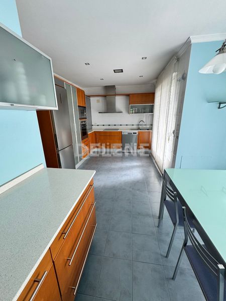 Foto 03efb05b-590f-4794-9735-51e1c8de2f48. Casa adossada amb calefacció aparcament a Hellín