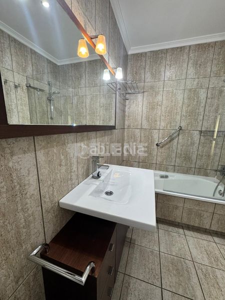 Foto 9b0f2e5d-5498-4c18-b3e1-46c323483c6d. Casa adossada amb calefacció aparcament a Hellín