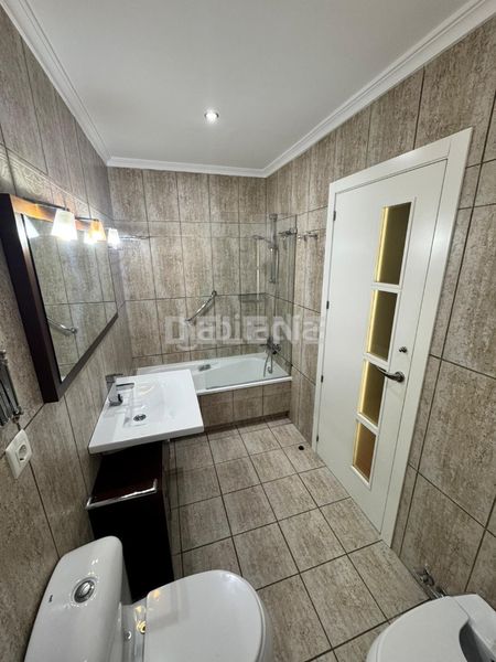 Foto d3c1b8d6-db3e-47cf-a3a6-f71425b4b7a7. Casa adossada amb calefacció aparcament a Hellín