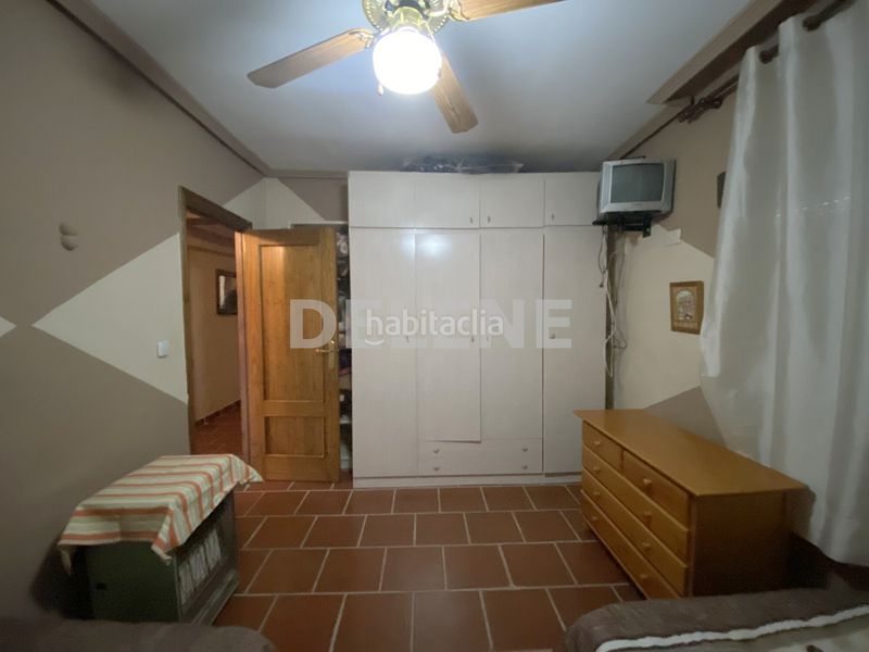 Foto bb11f99f-105a-4c39-9d23-24d1e3f4bb0a. Chalet dans Hellín