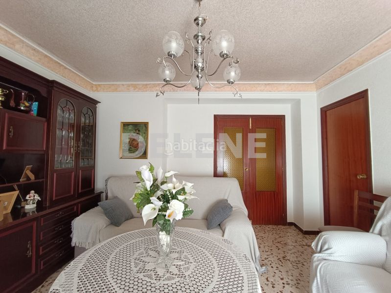 Foto 47c5a0b8-16b9-4885-a457-398806363d4c. Pis a Hellín