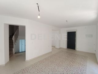 Casa a Hellín. 2972 casa con terraza zona cuatro caminos