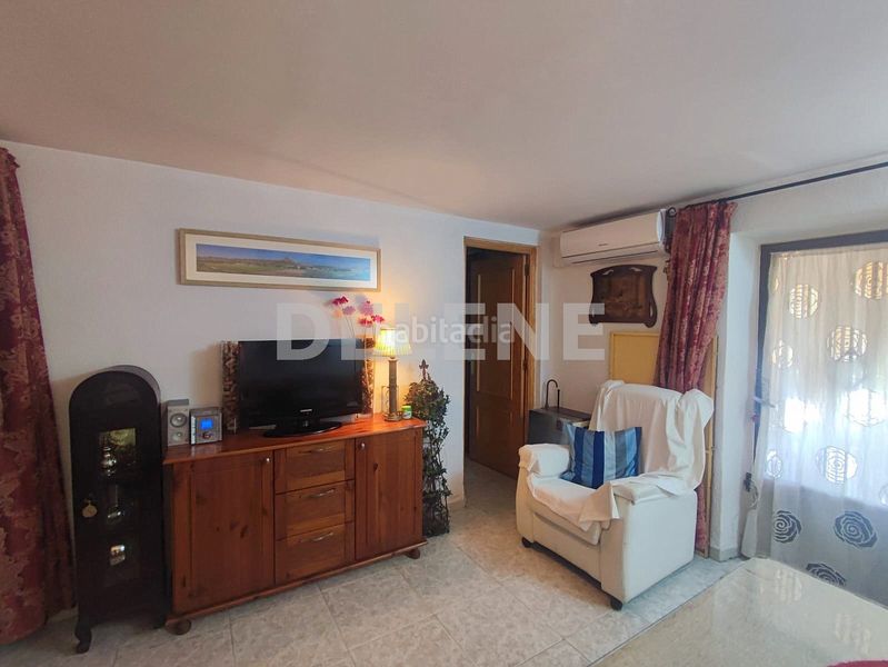 Foto cc8b73e7-2a92-4e47-b15e-d1d39a3b14a8. Chalet avec cheminée dans Hellín