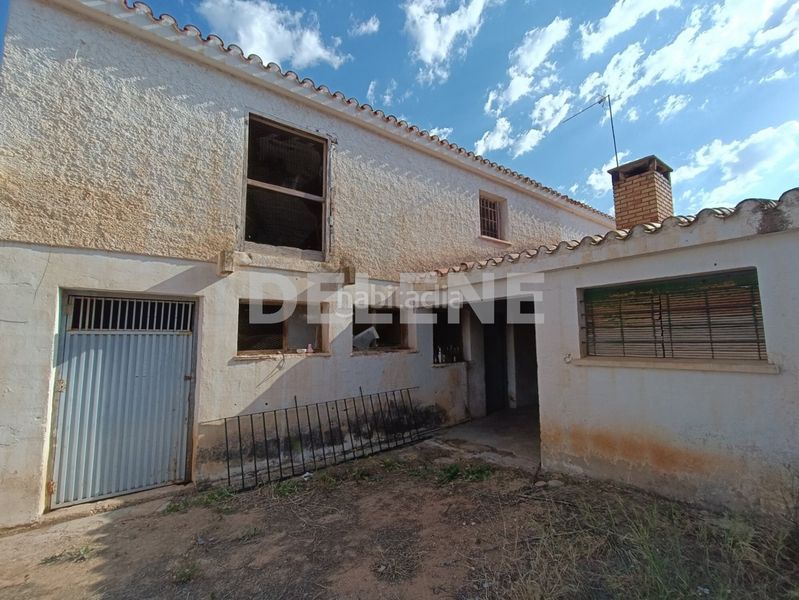 Foto d1707089-eb31-461b-b28c-23510bde87f3. Maison avec cheminée dans Hellín