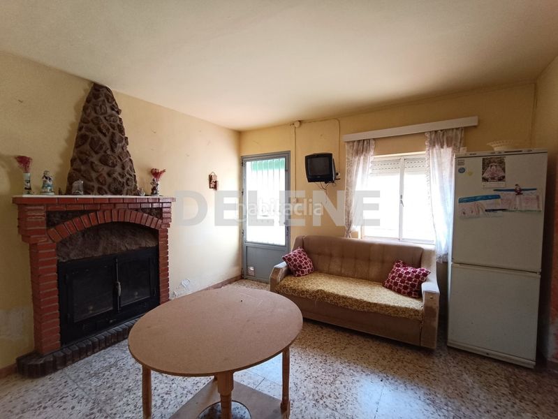 Foto f8c2cb47-7d68-4278-822b-5bf68c8aa908. Maison avec cheminée dans Hellín