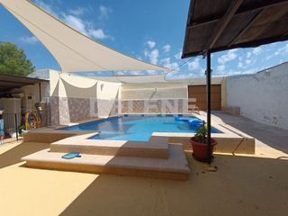 Casa a schiera in Hellín. 2979 chalet adosado en isso