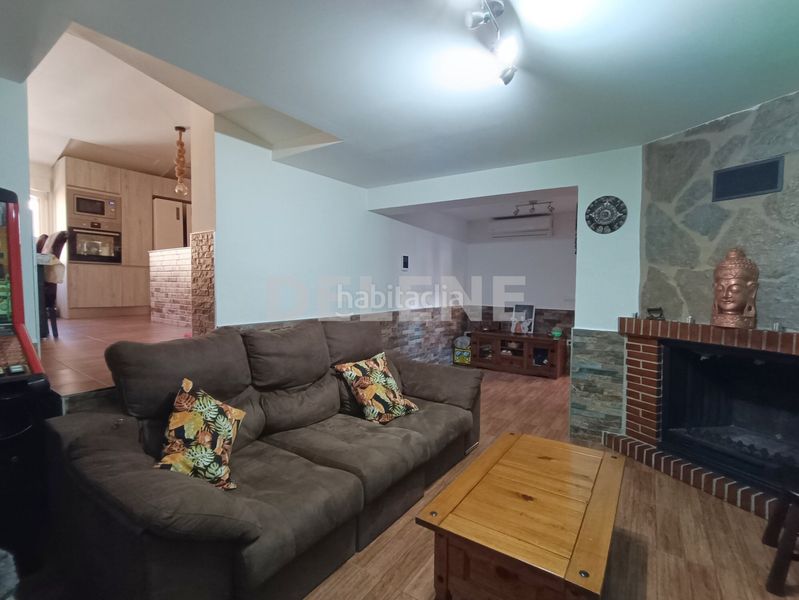 Foto ac8698ed-65f1-4d51-b88d-8e2a55e84197. Casa adossada a Hellín