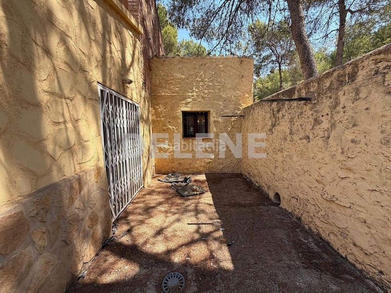 Foto be0930ef-8b03-44b4-b814-e470504b3c60. Maison avec cheminée dans Hellín