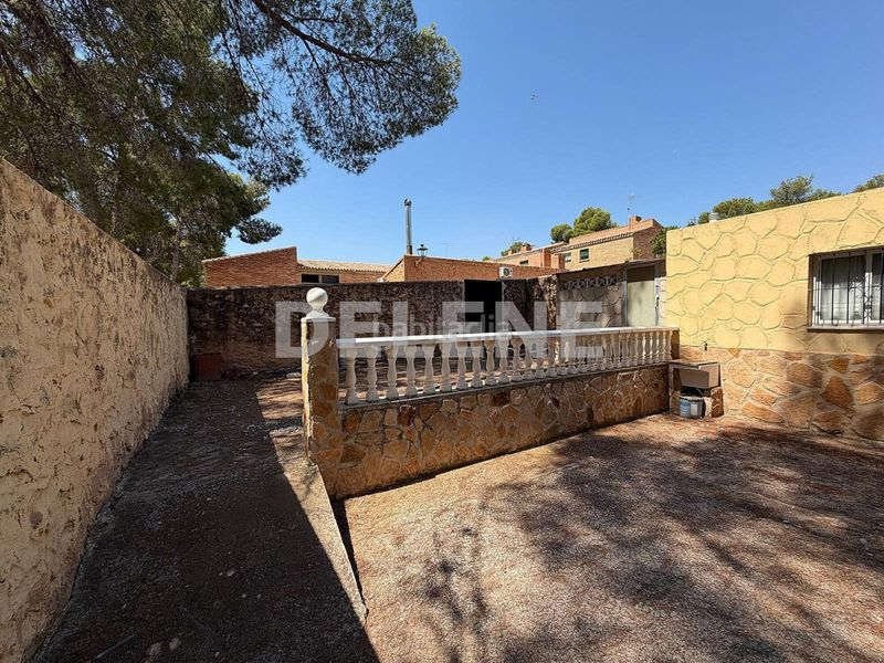 Foto f3ef371b-4571-4020-a866-93459409f8de. Maison avec cheminée dans Hellín
