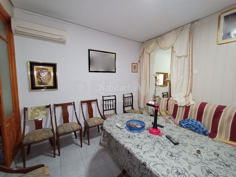 Foto f8cb24a3-8828-4be5-ab23-dd1f8b71697c. Casa amb calefacció a Hellín