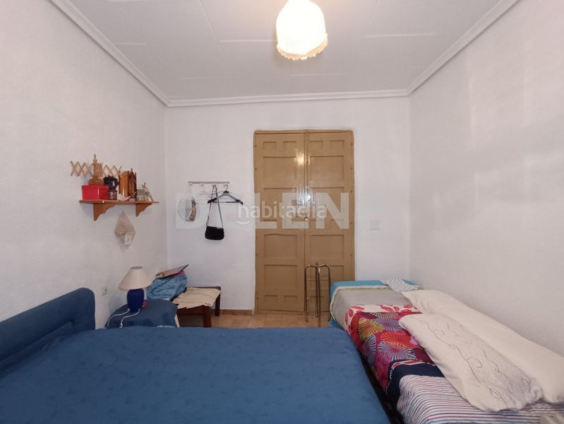 Foto cf7287b3-d593-4535-bd8e-5f235d053b86. Towny house with heating in Tobarra
