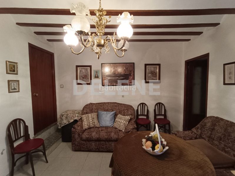 Foto 3f6a8899-f967-4c6a-8b37-aa969ad5cfa5. Casa aparellada a Hellín