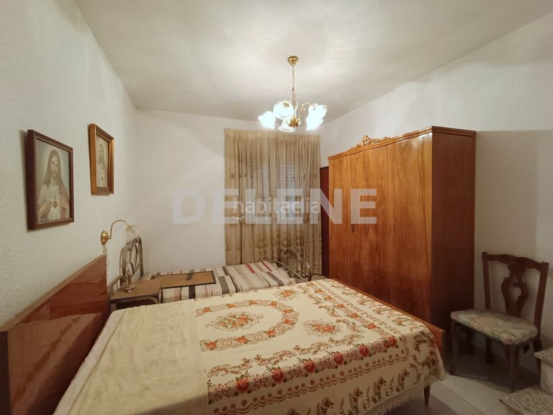 Foto 6868e349-7f64-41d8-a03a-6993db3eb29b. Casa aparellada a Hellín