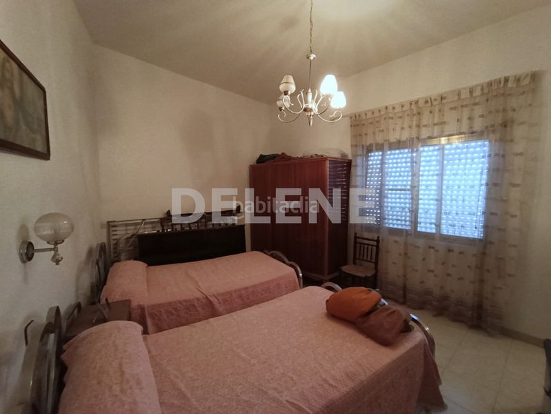 Foto 827a73cd-2cc0-4622-931d-ae7fea8d6dd9. Casa aparellada a Hellín