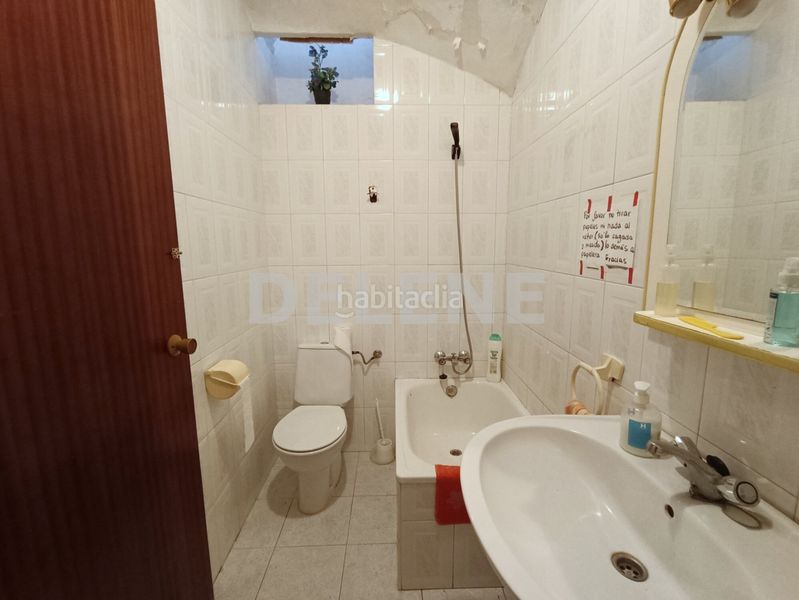 Foto 97712c38-071d-4e28-b884-fede5c816782. Casa aparellada a Hellín