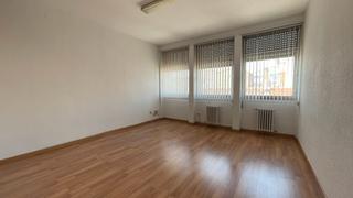 Büro in Paseo la libertad 15