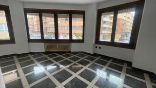Rent Office space in Calle batalla del salado 3