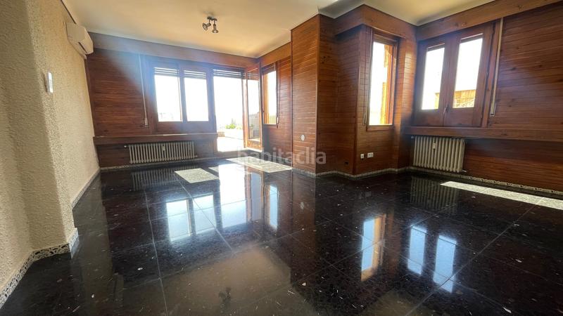 Foto ba39d643-49cc-4664-a35a-fe54380f3dcd. Rent penthouse with heating parking in Centro Albacete