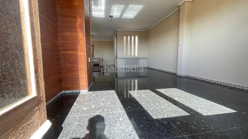 Foto e10d40c9-e816-43c9-9265-6addb86ca583. Rent penthouse with heating parking in Centro Albacete