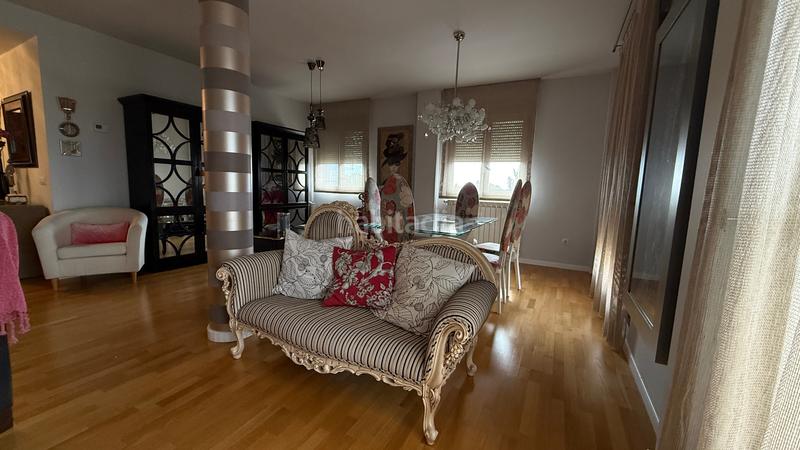 Foto 775872b1-659e-4537-ad5c-23e6734d0d9f. Lloguer dúplex amb calefacció aparcament piscina a Albacete