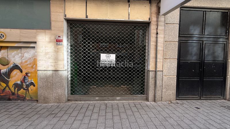 Foto 007ca6ae-ade1-4e51-ab6b-25fa24a9be9c. Rent business premise in calle teodoro camino 23 in Albacete