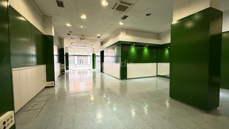 Foto 81a9029b-25fe-465a-80d3-b8d0c8ca3875. Local comercial a calle teodoro camino 23 a Centro Albacete
