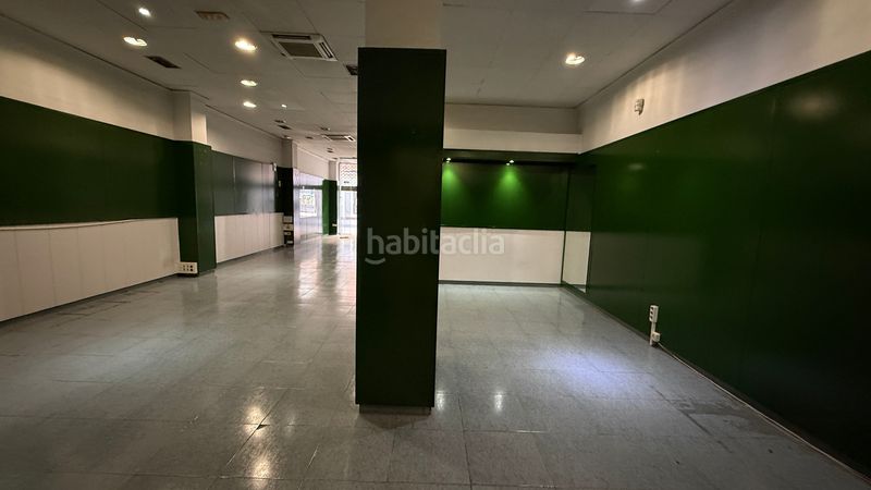 Foto b1ab1c1d-918d-45f8-bd5c-aa144e6c50e5. Local comercial a calle teodoro camino 23 a Centro Albacete