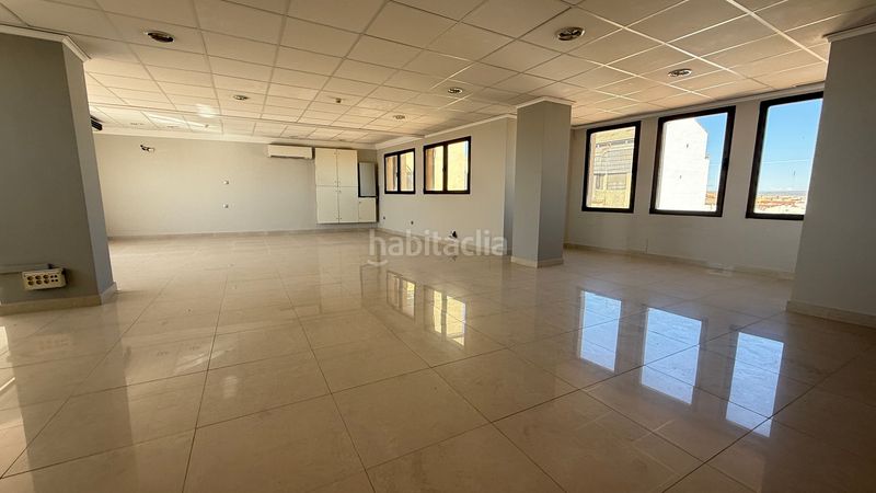 Foto a7a74b46-cf32-4ac5-bccc-c0d1b4d6da16. Bureau avec chauffage dans Centro Albacete