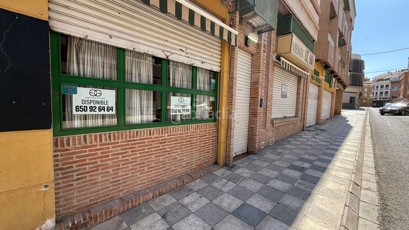 Foto a578b53d-3251-49a5-87f9-f479b5d2a0c1. Local comercial a calle calderón de la barca 21 a Albacete