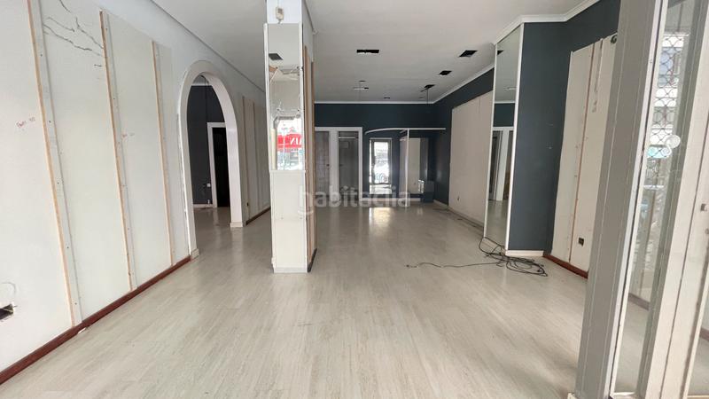 Foto 3ad71d3e-131c-4ff7-af40-c5b0ad9febf2. Rent business premise in calle albarderos 6 in Feria Albacete