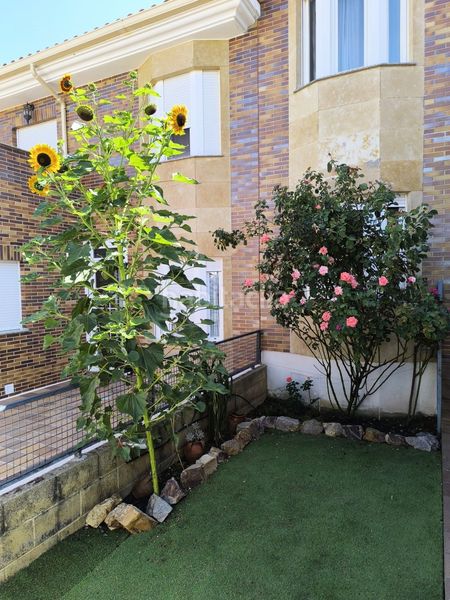 Foto 60581d0b-0fef-4d26-a26a-87e6fffd073a. Casa adossada amb calefacció aparcament piscina a Carrascal de Barregas