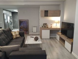 Alquiler Piso en Carmelitas. Habitación en alquiler en plaza  oeste, 6 dormitorios.