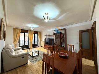Piso  San pablo. Piso en venta en centro  rua, 4 dormitorios.
