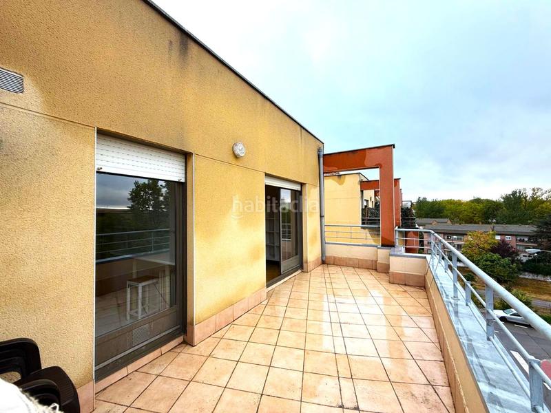 Foto 0693bee2-1ca1-4516-851a-1e9d88655ec8. Àtic amb calefacció aparcament piscina a Tejares - Chamberí - Alcades Salamanca