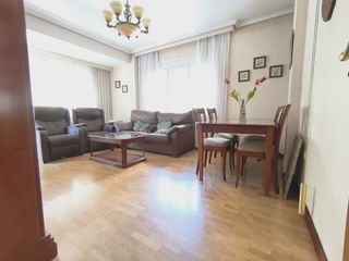 Pis  Alfonso ix de leon. Piso en venta en corte ingles, 4 dormitorios.