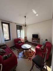 Miete Etagenwohnung in Carmelitas. Piso en alquiler en avda. italia, 3 dormitorios.