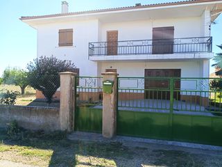 Chalet  Las cantinas. Chalet en venta en fuente de san esteban la, 3 dormitorios.