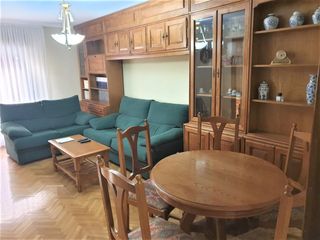 Lloguer Pis a San Bernardo. Habitación en alquiler en plaza  oeste, 3 dormitorios.