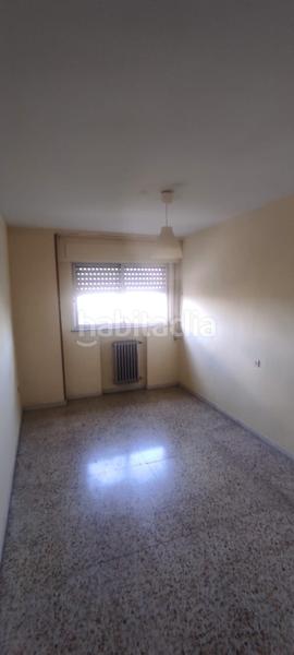 Foto a8e2e12d-d67c-477d-a01a-209709bba503. Piso vivienda totalmente exterior con amplias vistas en carretera de ledesma en Salamanca