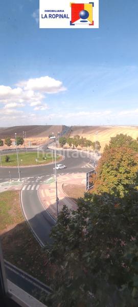 Foto b95eac9a-d1da-493d-9023-3d82bca37387. Piso vivienda totalmente exterior con amplias vistas en carretera de ledesma en Salamanca
