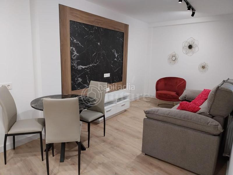 Foto f3bb12cf-62d2-4a23-be86-ce0c8901e08b. Miete etagenwohnung mit heizung in Carmelitas Salamanca