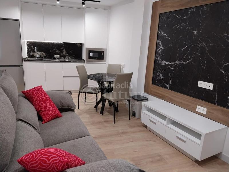 Foto 2479c32c-fc33-439a-9d73-61f2edc89e1f. Lloguer pis amb calefacció a Carmelitas Salamanca