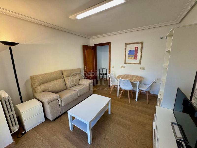 Foto 6cbde302-1fcd-4ecc-80c5-b7acb2229515. Rent flat with heating in Garrido Sur Salamanca